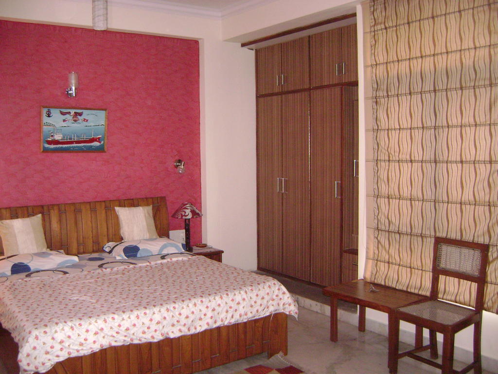Sabs Bed And Breakfast Нью-Делі Номер фото